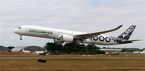 airbus a350 1000 xwb.